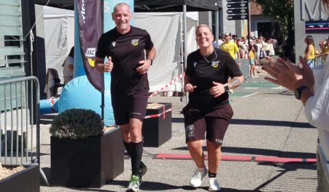 Rodolphe et Jen, duo du club SMLV, en train de franchir l'arrivée de la Marques Avenue Cup à Romans